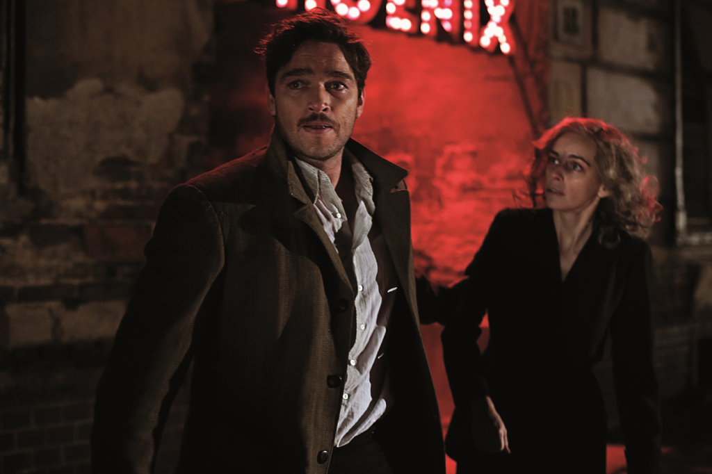 Nina Hoss (Nelly) and Ronald Zehrfeld ( Johnny).